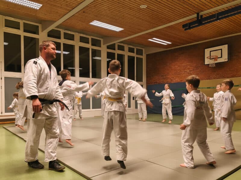 Kindertraining der JuJutsu-Abteilung auf der Matte